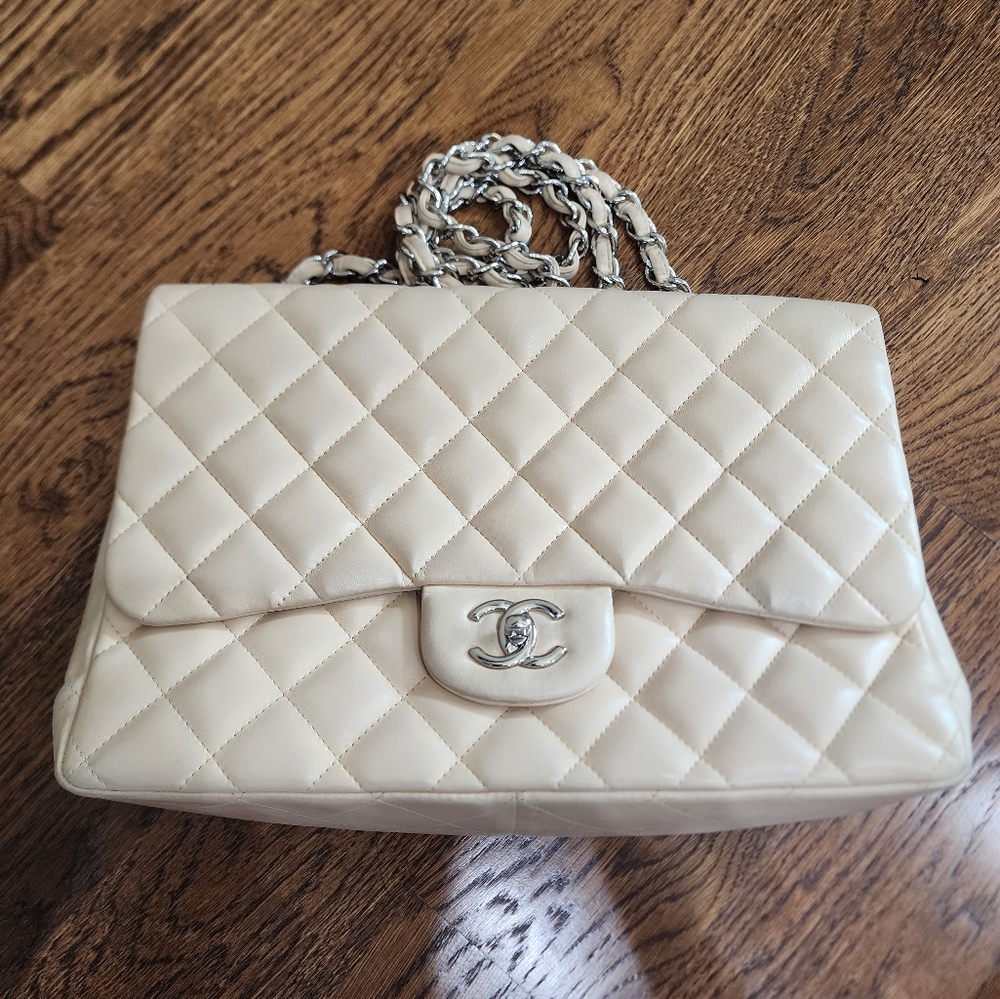 RARE Chanel Cream Lambskin Single Flap